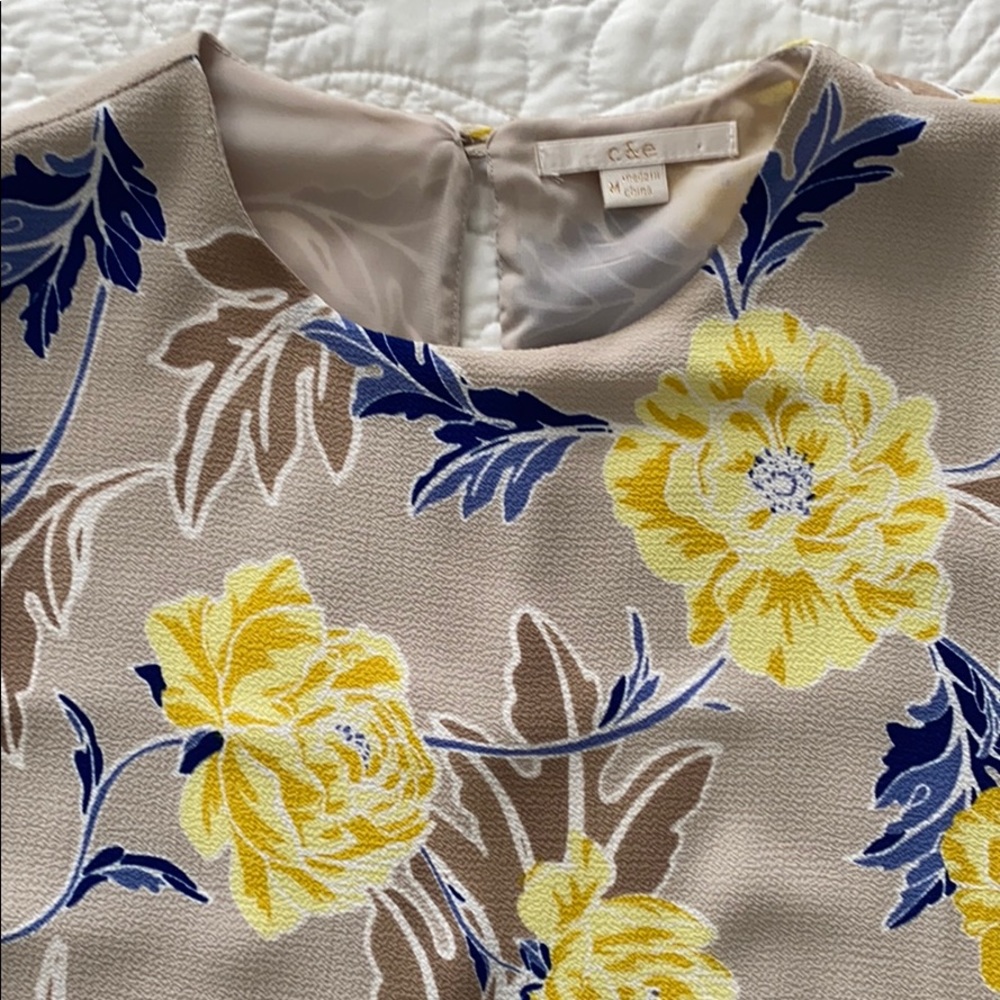 C&E Blouse - Picture 2 of 5